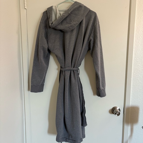 Wings + Horns Textured Gray Knit 100% Organic Cotton Robe with Belt One Size - Picture 10 of 13